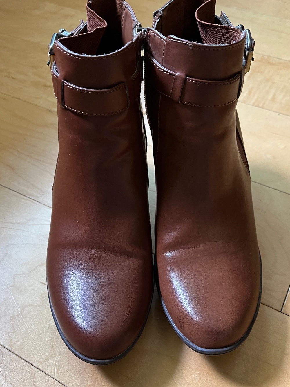 Etienne Aigner Chestnut Brown Leather Ankle Boots with Buckle - Picture 3 of 13